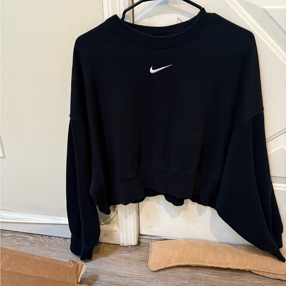 Nike Women's Black Cropped Hoodie